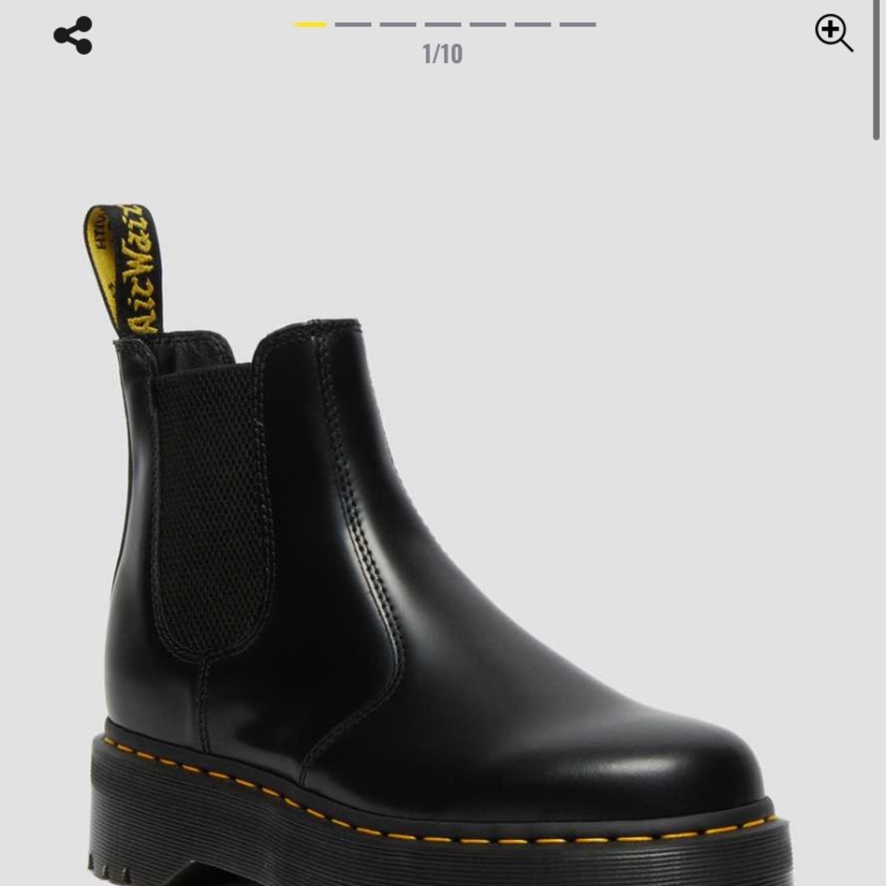 2976 Chelsea Boots